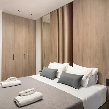 Es Arion-luxury King Bed-sleeps 4-city Center * Hanya