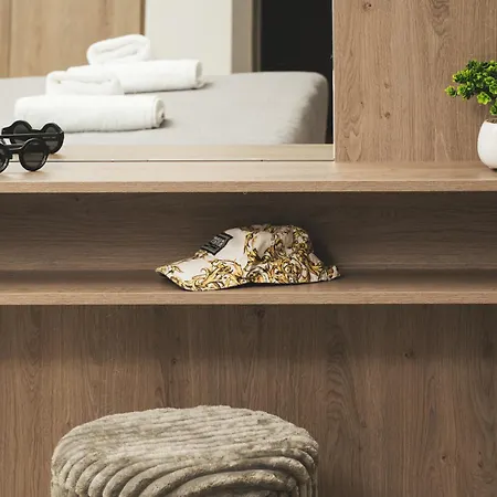 Es Arion-luxury King Bed-sleeps 4-city Center